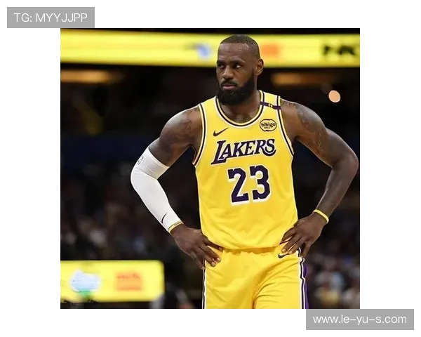 勒布朗詹姆斯2026赛季数据解析:场均16+6+8,看他如何转型并创造历史 勒布朗詹姆斯2026赛季数据解析:场均16+6+8,看他如何转型并创造历史